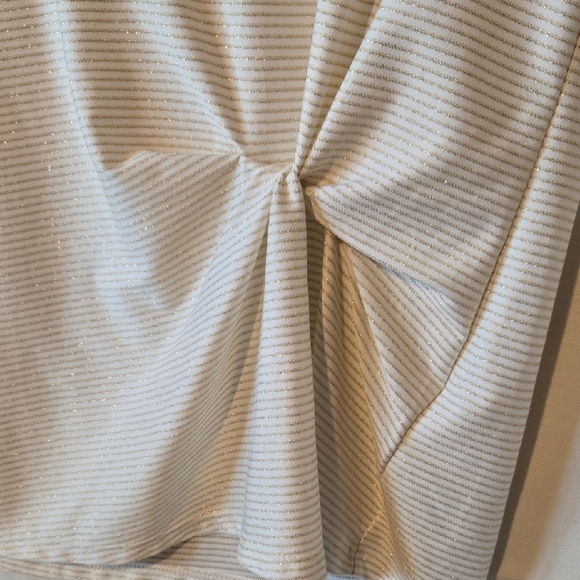 Simply Styled Cream And Gold Blouse With Front Knot And 3/4 Sleeves Womens Small - Picture 5 of 7